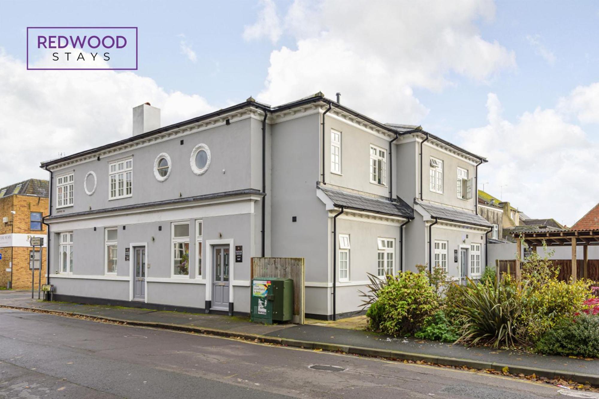 1 Bed 1 Bath Town Center Apartments For Corporates & Contractors, Wifi, Netflix And Parking On Selected Units By Redwood Stays Aldershot Luaran gambar