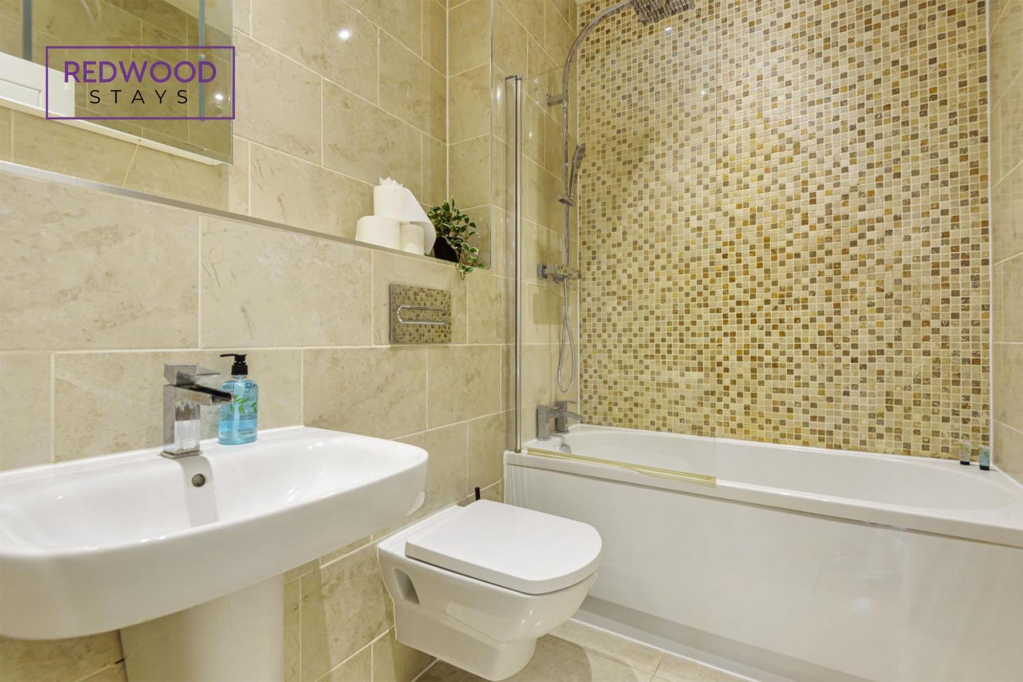 1 Bed 1 Bath Town Center Apartments For Corporates & Contractors, Wifi, Netflix And Parking On Selected Units By Redwood Stays Aldershot Luaran gambar