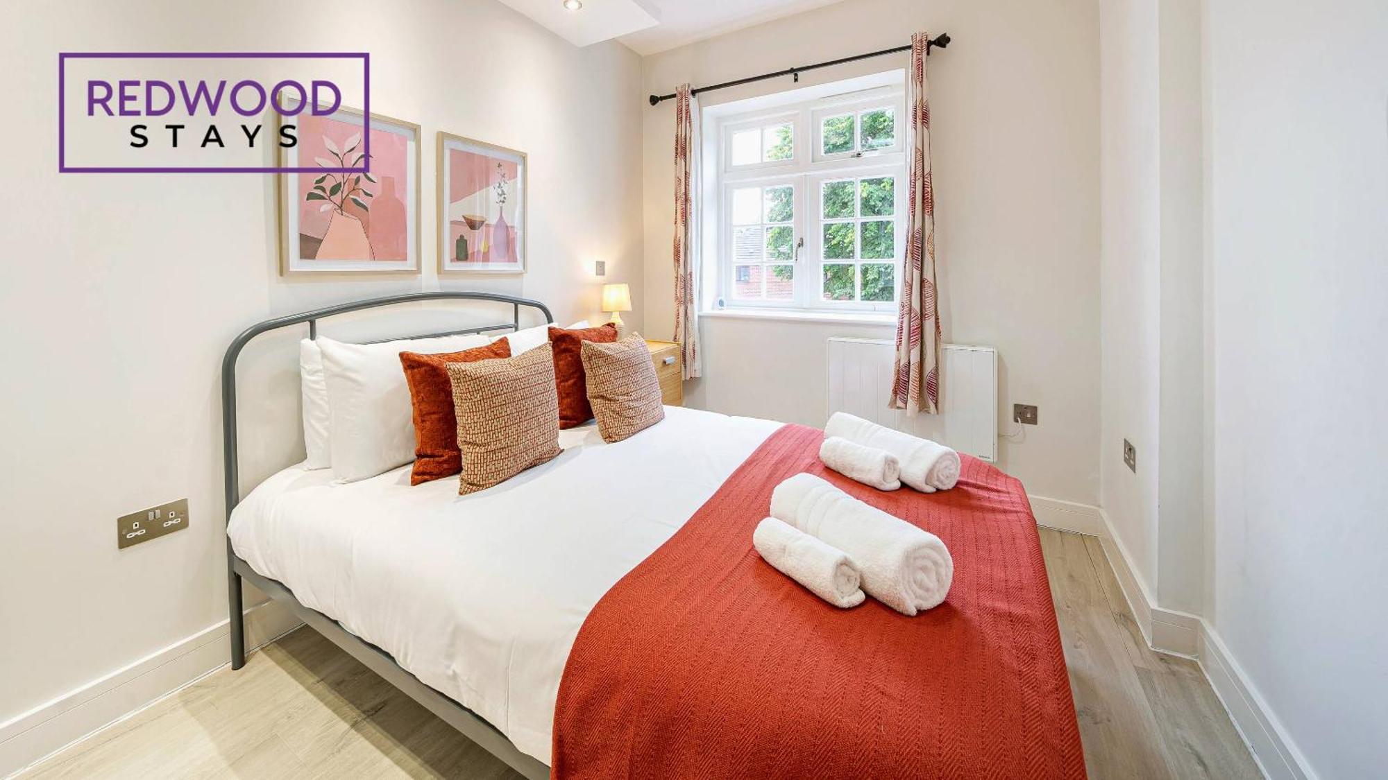 1 Bed 1 Bath Town Center Apartments For Corporates & Contractors, Wifi, Netflix And Parking On Selected Units By Redwood Stays Aldershot Luaran gambar