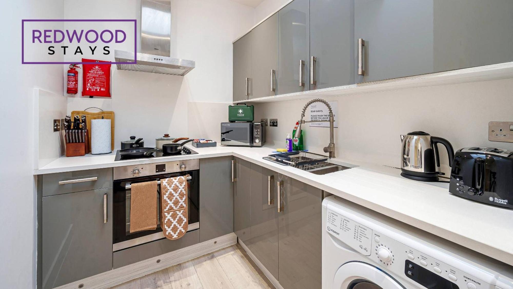 1 Bed 1 Bath Town Center Apartments For Corporates & Contractors, Wifi, Netflix And Parking On Selected Units By Redwood Stays Aldershot Luaran gambar