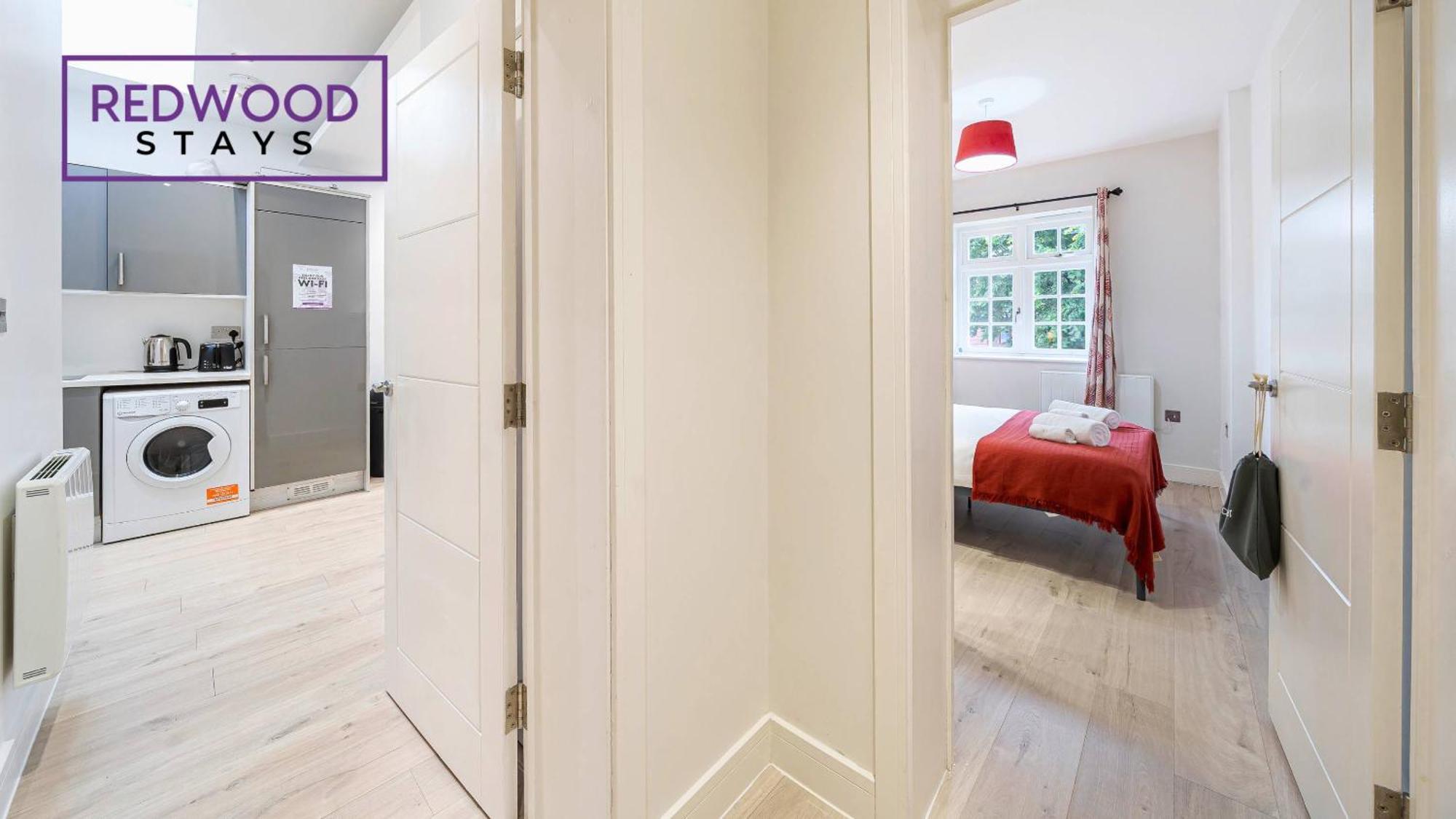 1 Bed 1 Bath Town Center Apartments For Corporates & Contractors, Wifi, Netflix And Parking On Selected Units By Redwood Stays Aldershot Luaran gambar