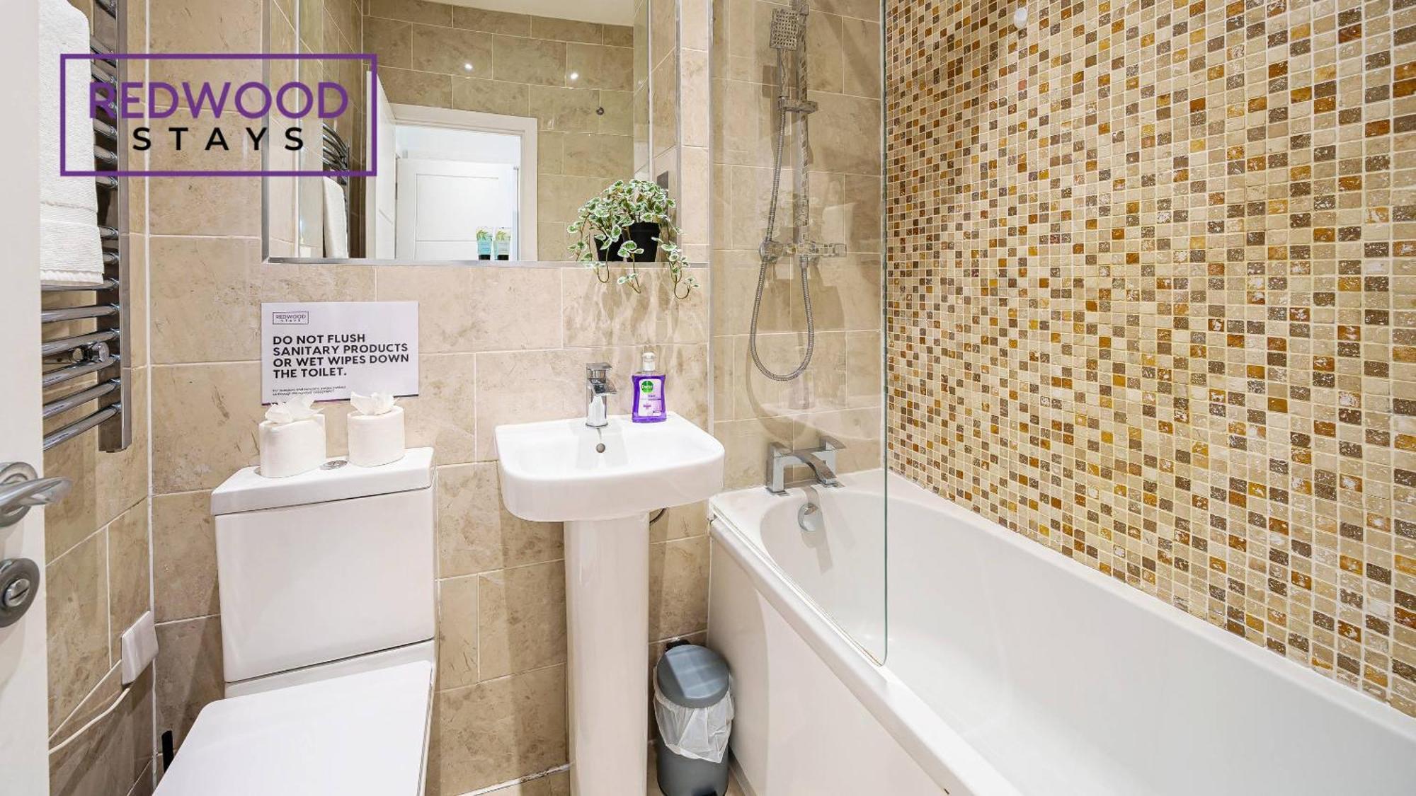 1 Bed 1 Bath Town Center Apartments For Corporates & Contractors, Wifi, Netflix And Parking On Selected Units By Redwood Stays Aldershot Luaran gambar